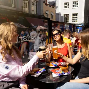 3* Hotel Rezz Temple Bar,
